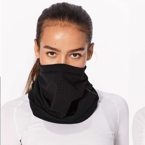 Lululemon Run It Out Neck Warmer